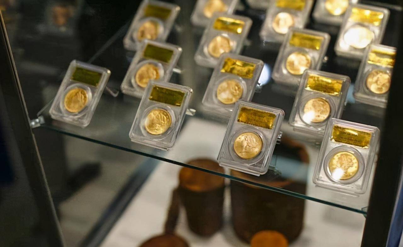 美国幸运的夫妇：挖到了美国史上极大的金币宝藏，隐姓埋名至今