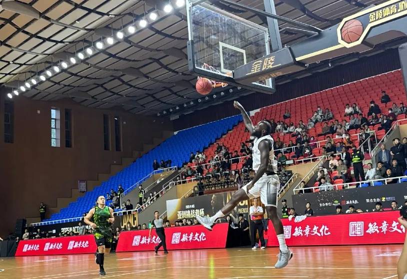 狂砍83分！前NBA球星史蒂芬森郑州首秀创纪录，曾被调侃为“第一詹吹”